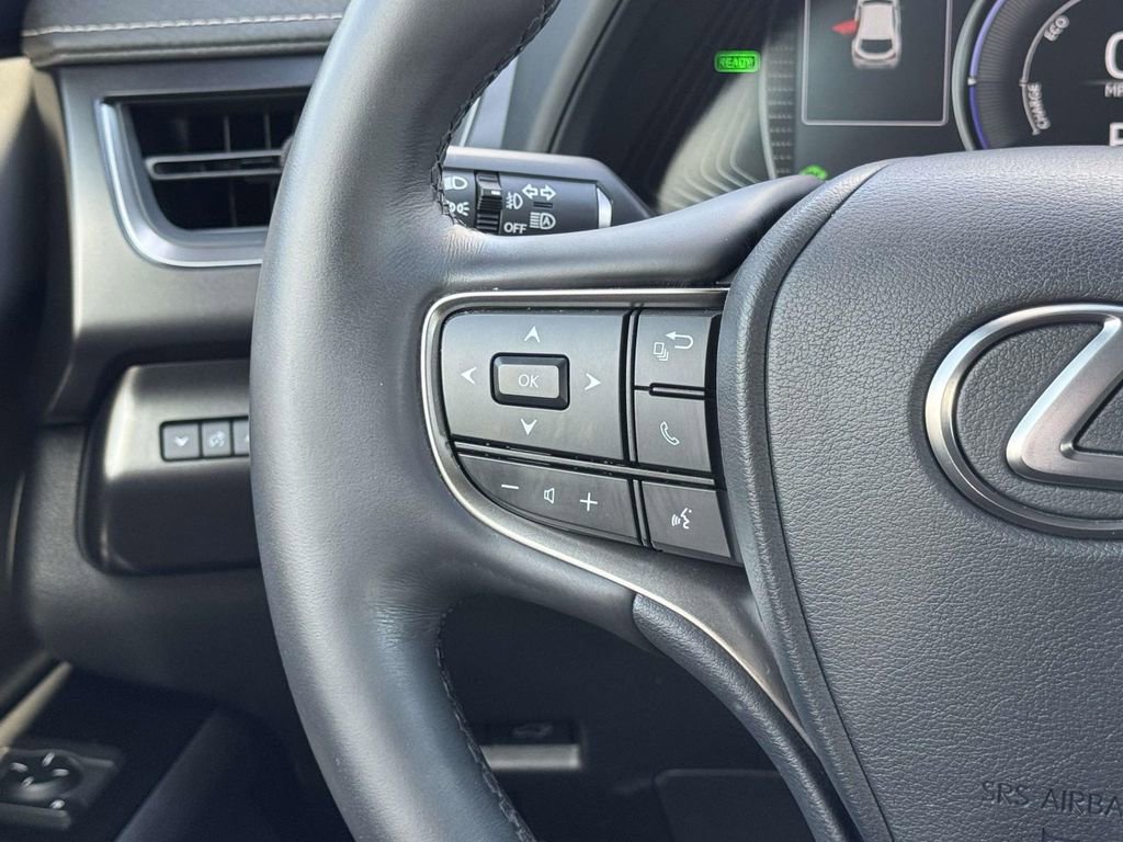 Used 2024 Lexus UX 250h F Sport image 27