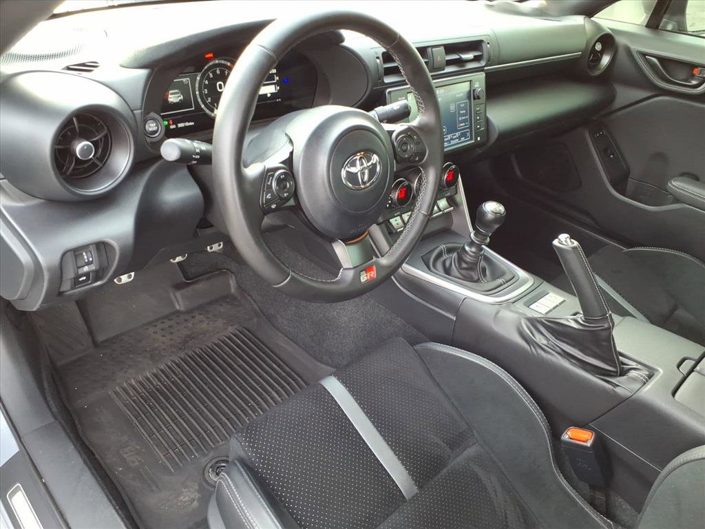 Used 2023 Toyota GR86 Premium image 6