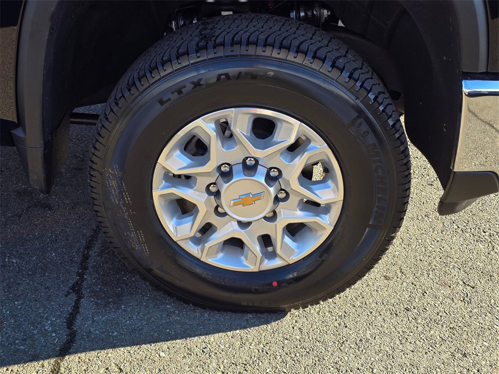 New 2026 Chevrolet Silverado 2500 LT image 9