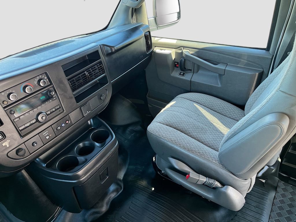 Used 2024 Chevrolet Express 2500 w/ Driver Convenience Package RWD image 21