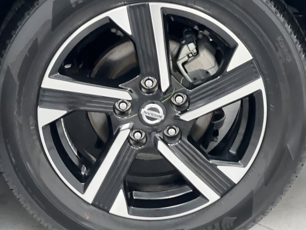 Used 2025 Nissan Sentra SV FWD image 59