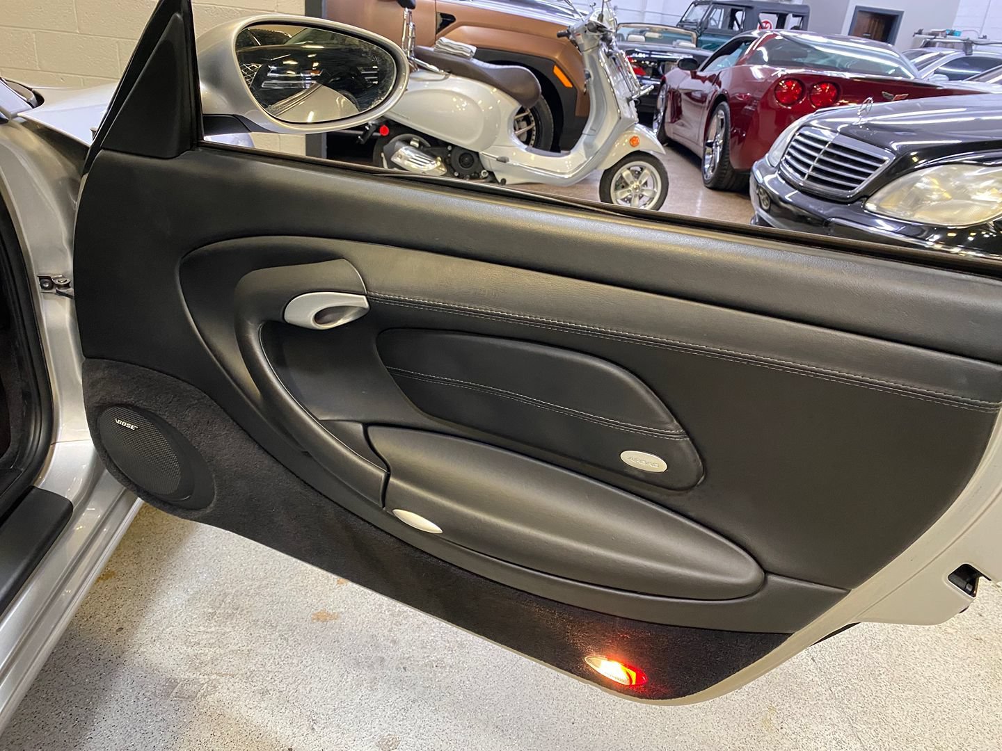 Used 2004 Porsche 911 Carrera RWD image 18