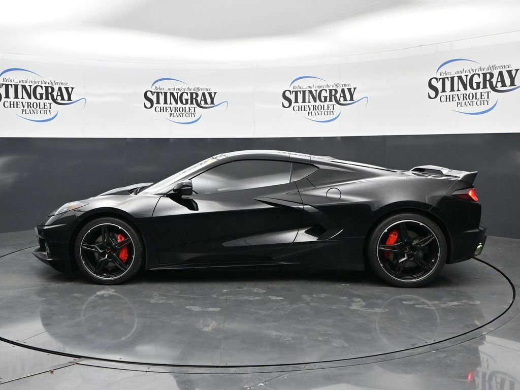 Used 2021 Chevrolet Corvette Stingray Preferred Cpe w/ Body-Color Dual Roof Package RWD image 4