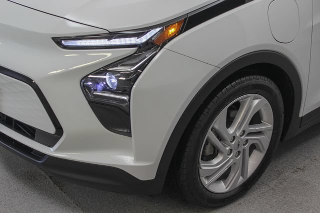 Used 2023 Chevrolet Bolt LT w/ Driver Confidence Package FWD image 6