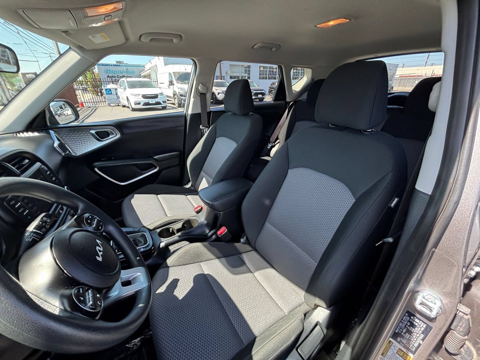 Used 2025 Kia Soul LX w/ LX Technology Package FWD image 36