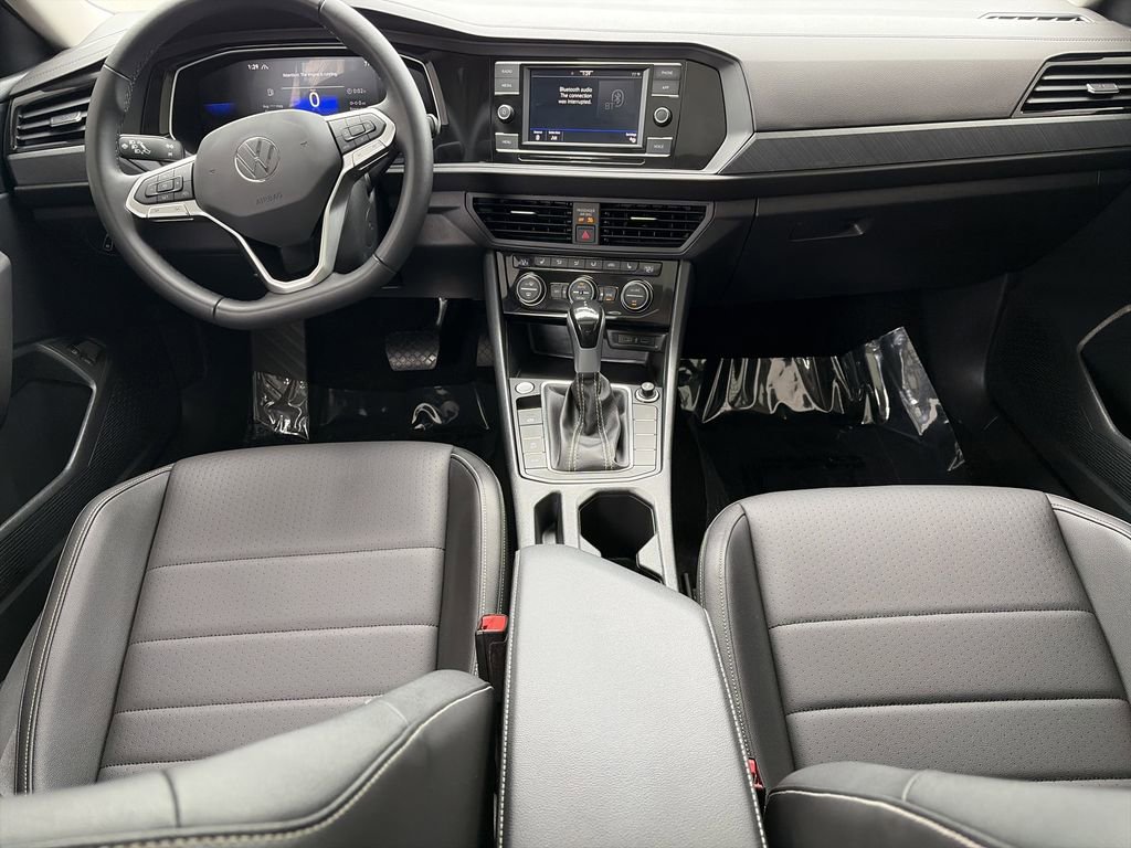 Used 2023 Volkswagen Jetta SE FWD image 14