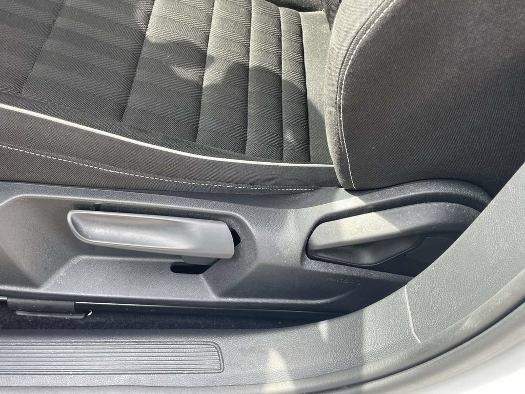 Certified 2024 Volkswagen Jetta Sport FWD image 22