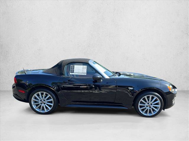 Used 2017 FIAT 124 Spider Lusso RWD image 4