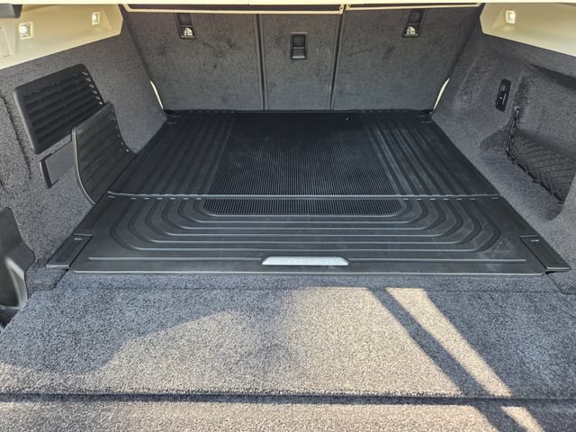Used 2025 Land Rover Range Rover SE AWD/4WD image 27