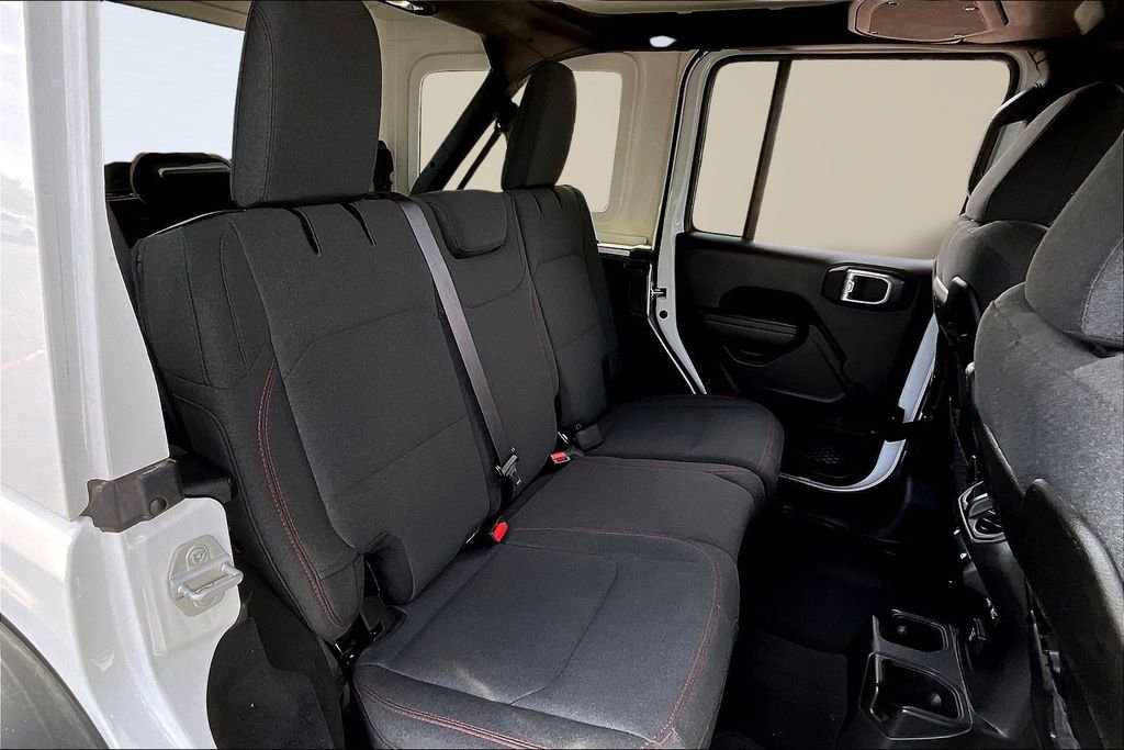 Used 2025 Jeep Wrangler Unlimited Rubicon w/ Convenience Group image 26