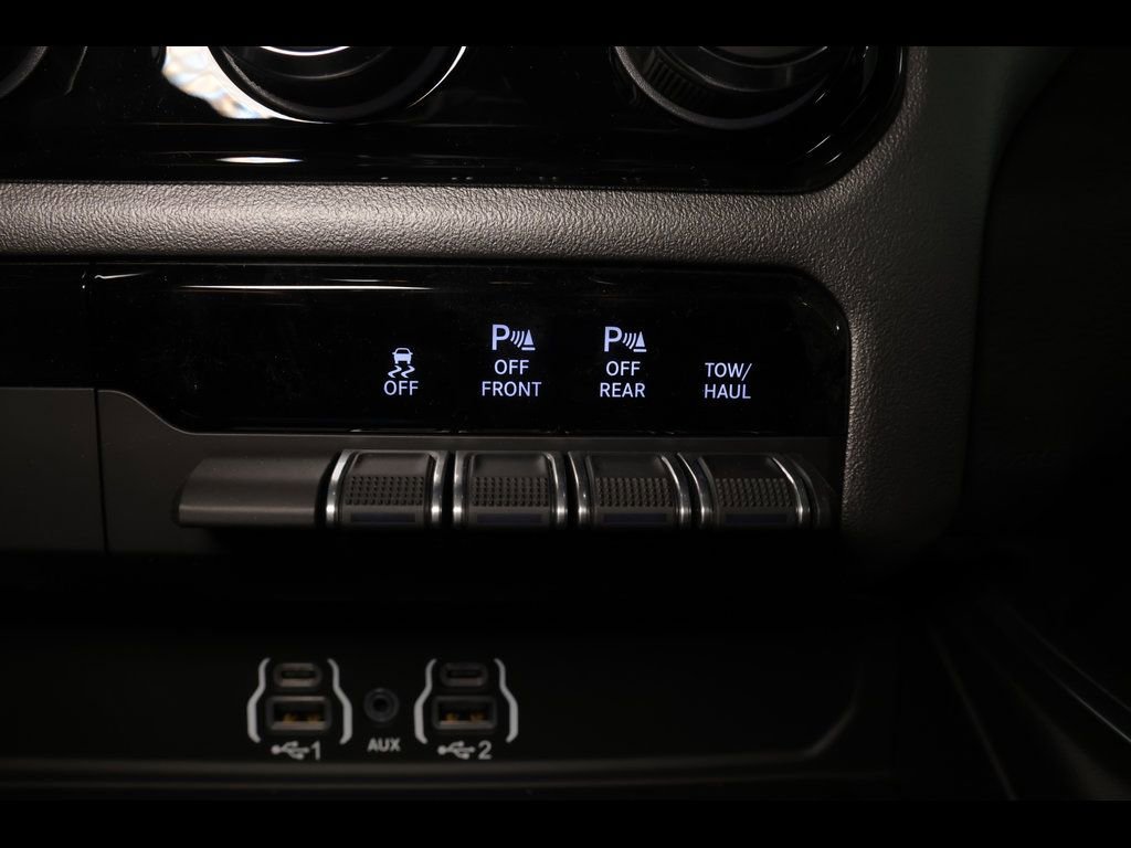 New 2026 RAM 1500 4x4 Crew Cab image 19
