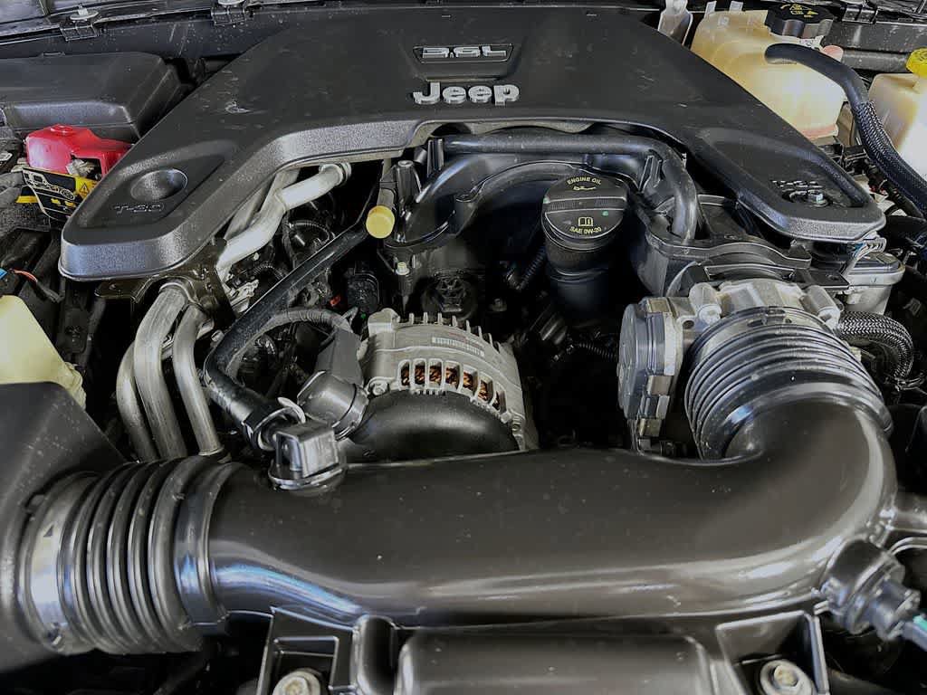 Used 2021 Jeep Gladiator Sport AWD/4WD image 9