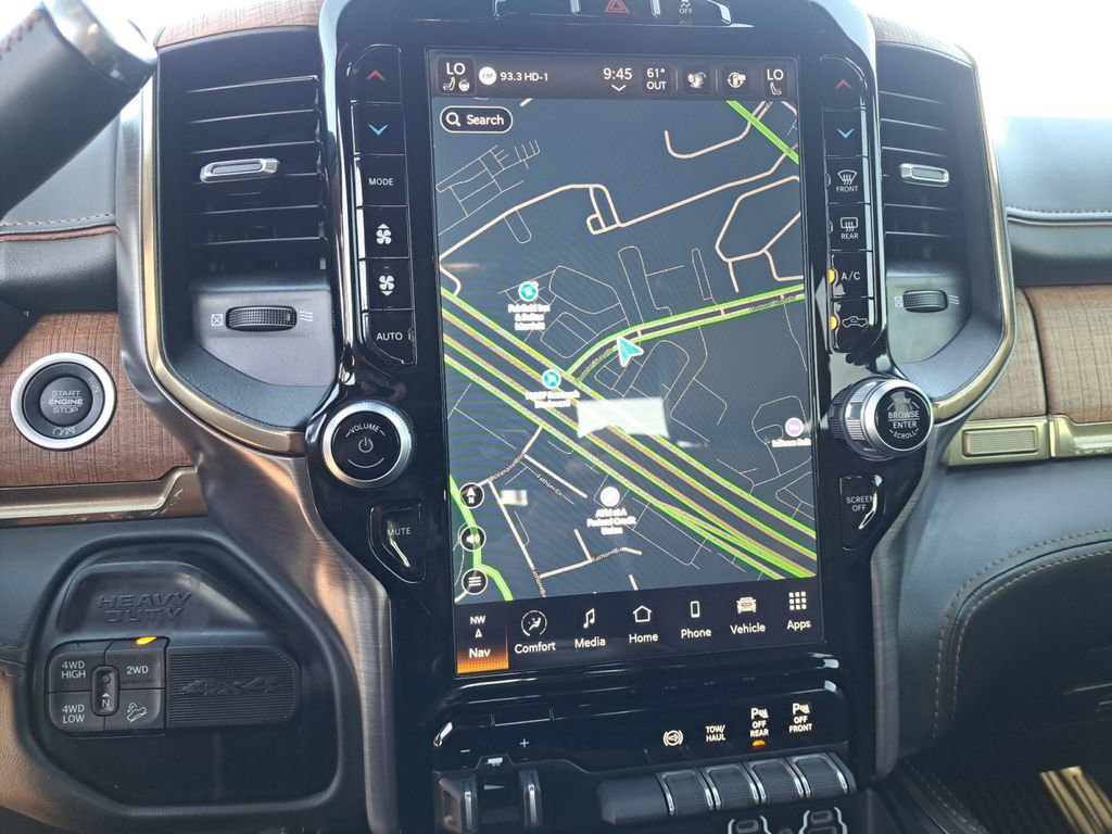 Used 2024 RAM 2500 Limited w/ Towing Technology Group image 8