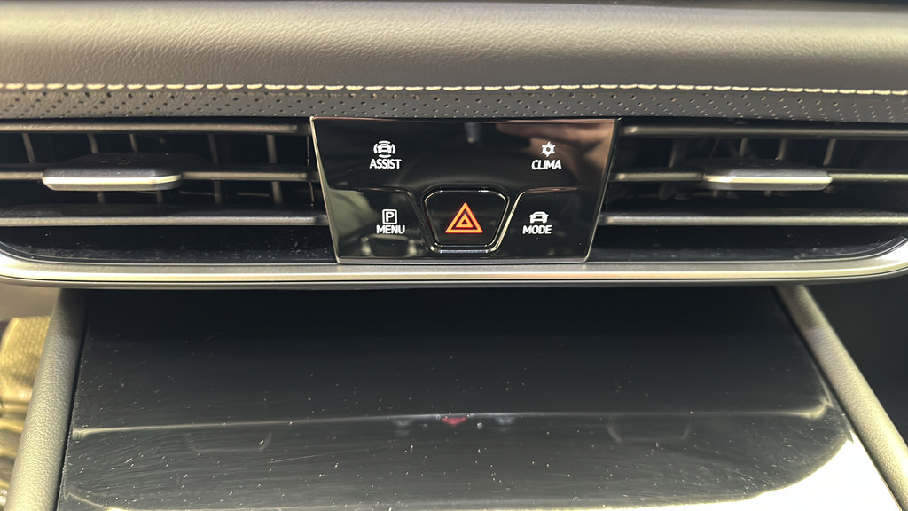 Used 2025 Volkswagen Atlas SE AWD/4WD image 22