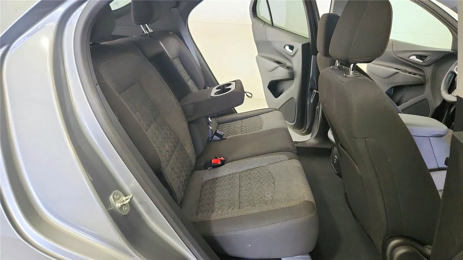 Used 2024 Chevrolet Equinox LT w/ LPO, Floor Liner Package image 37