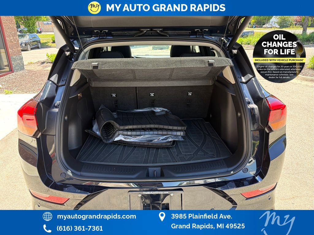 Used 2020 Buick Encore GX Essence w/ Experience Buick Package AWD/4WD image 26