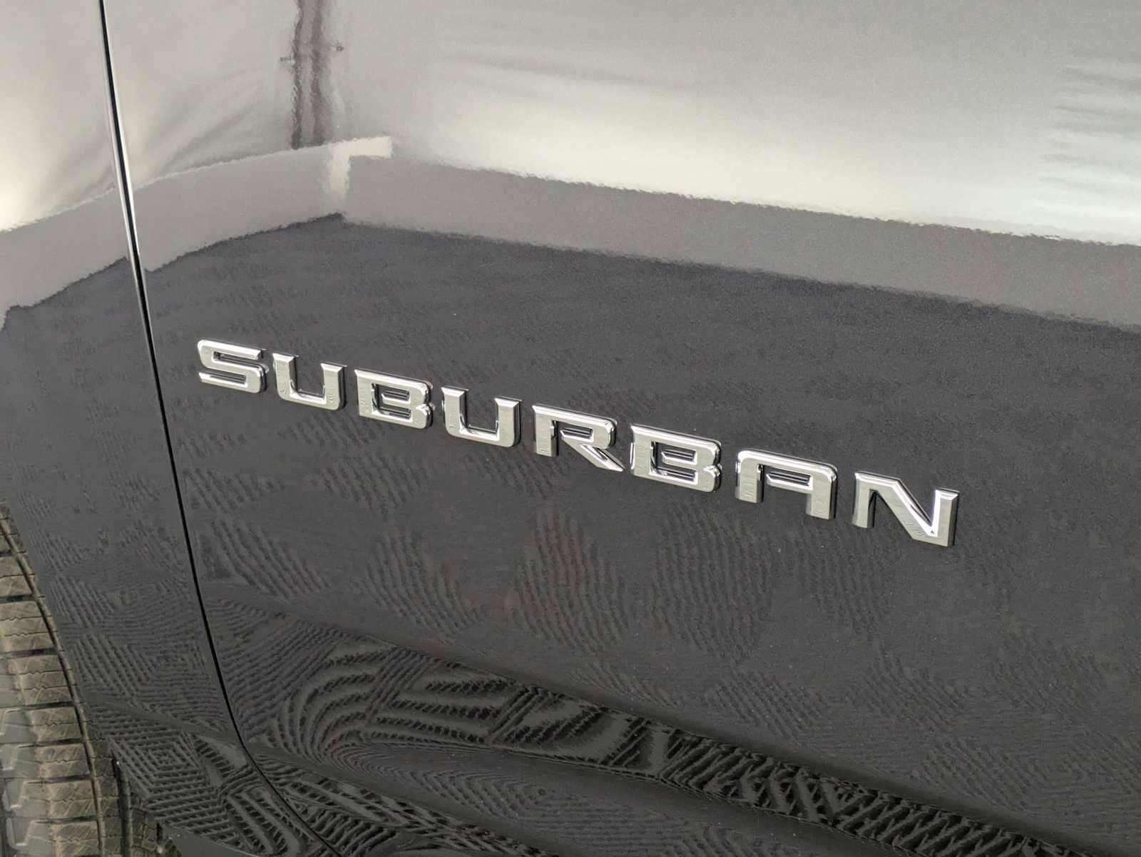 New 2026 Chevrolet Suburban LT AWD/4WD image 11