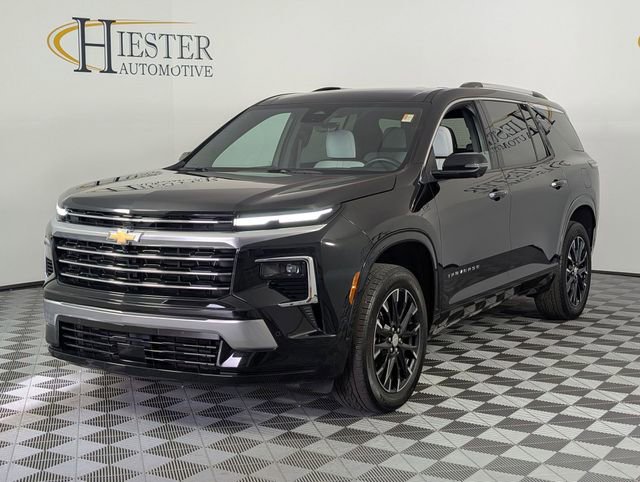 Used 2024 Chevrolet Traverse RS FWD image 4