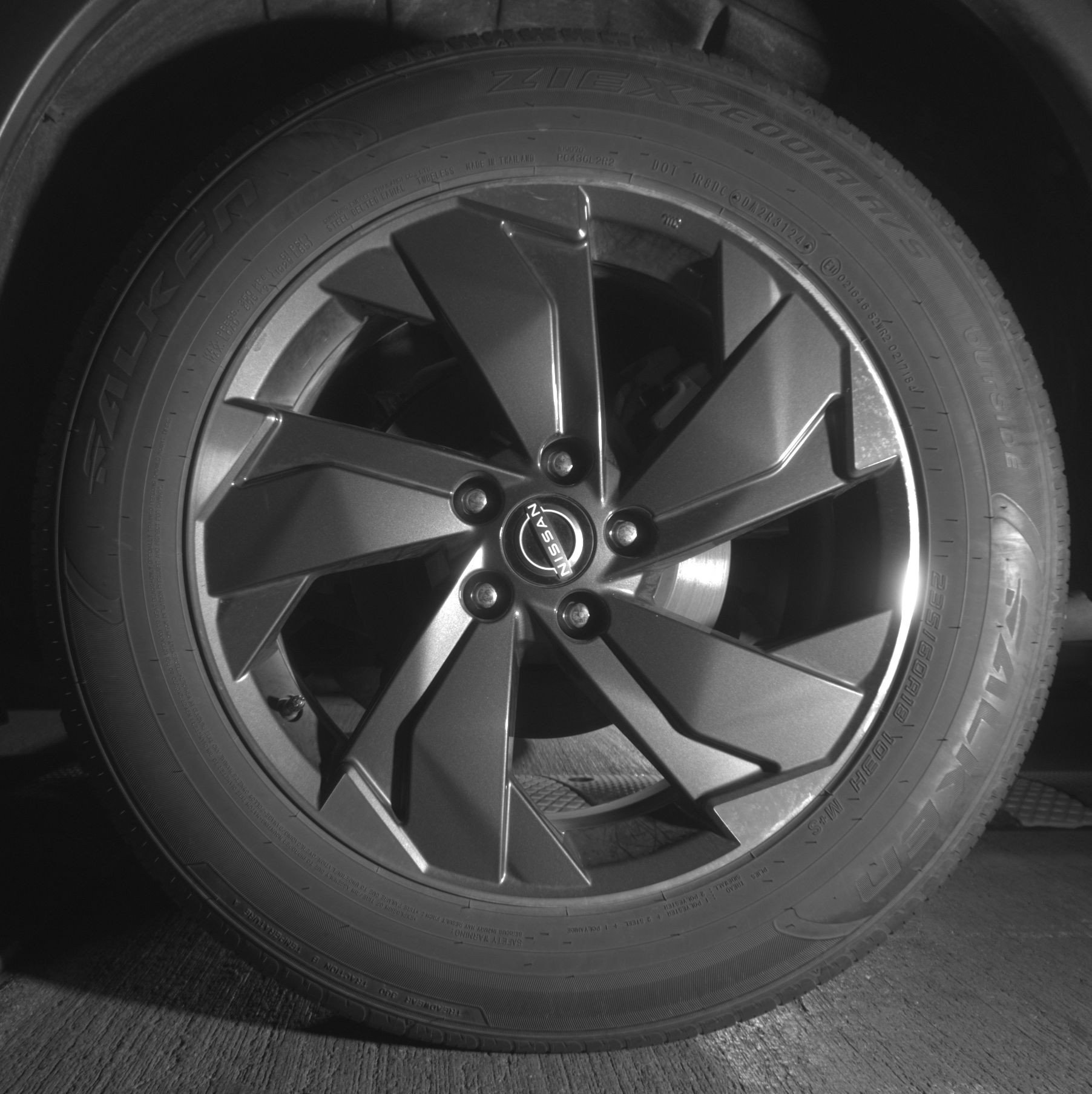 Used 2025 Nissan Rogue SV image 14