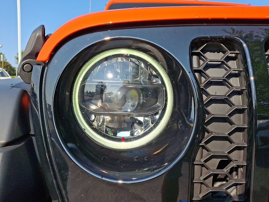 Used 2023 Jeep Wrangler Unlimited AWD/4WD image 9