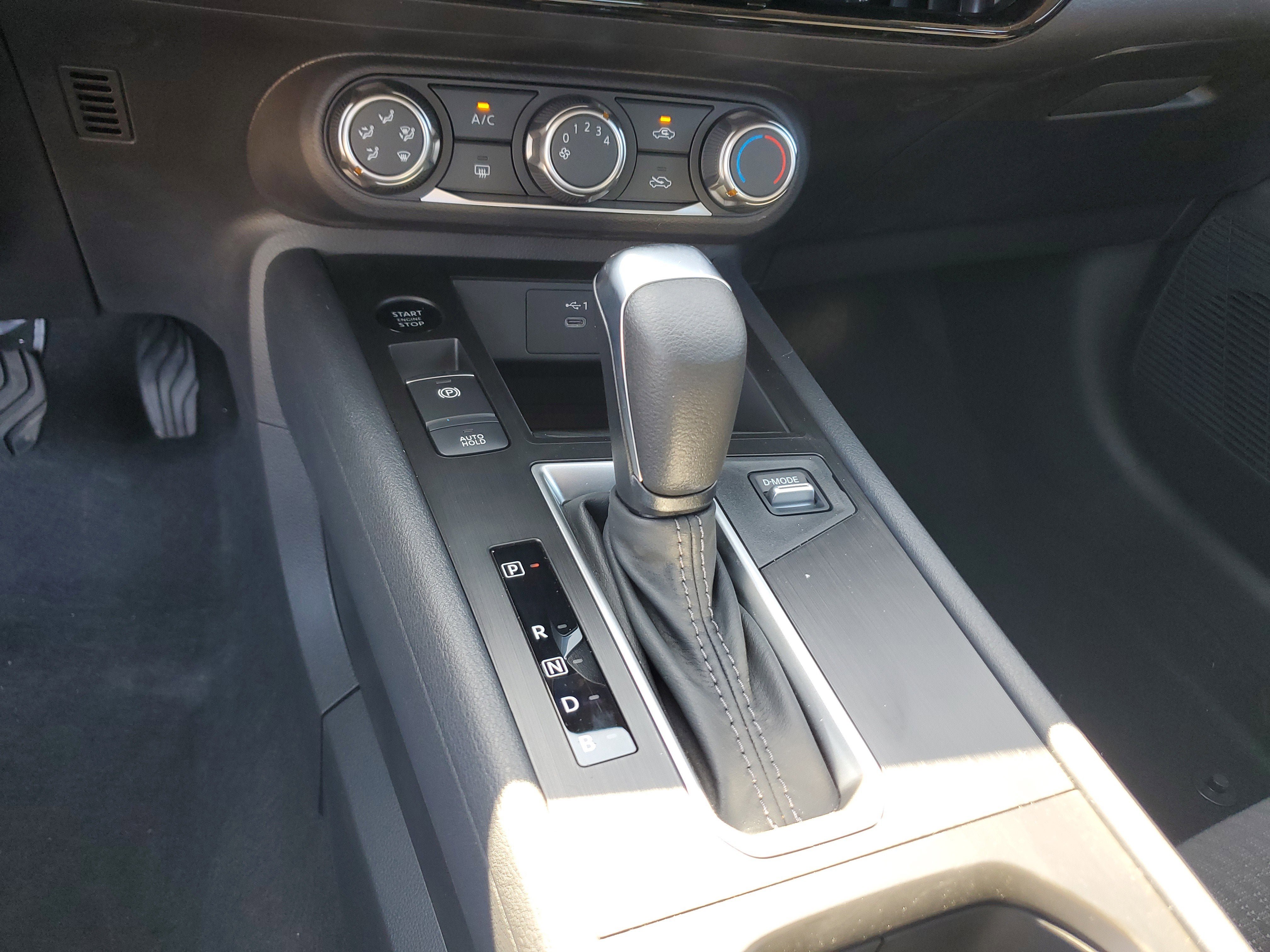 New 2026 Nissan Kicks S image 18