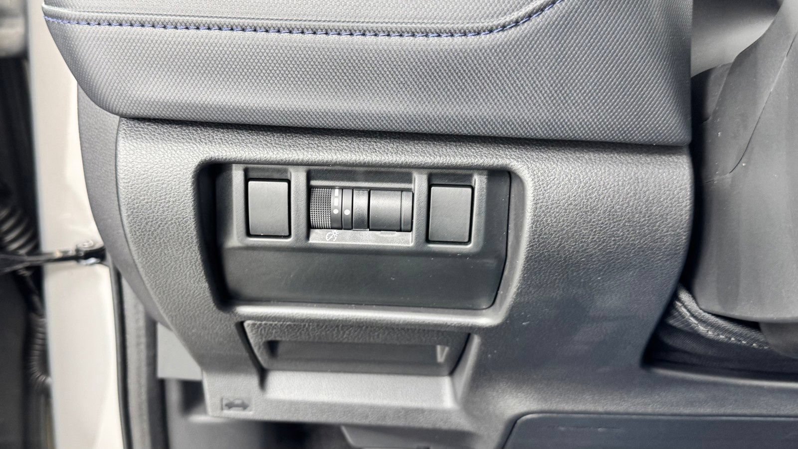 Used 2026 Subaru Forester Premium AWD/4WD image 36