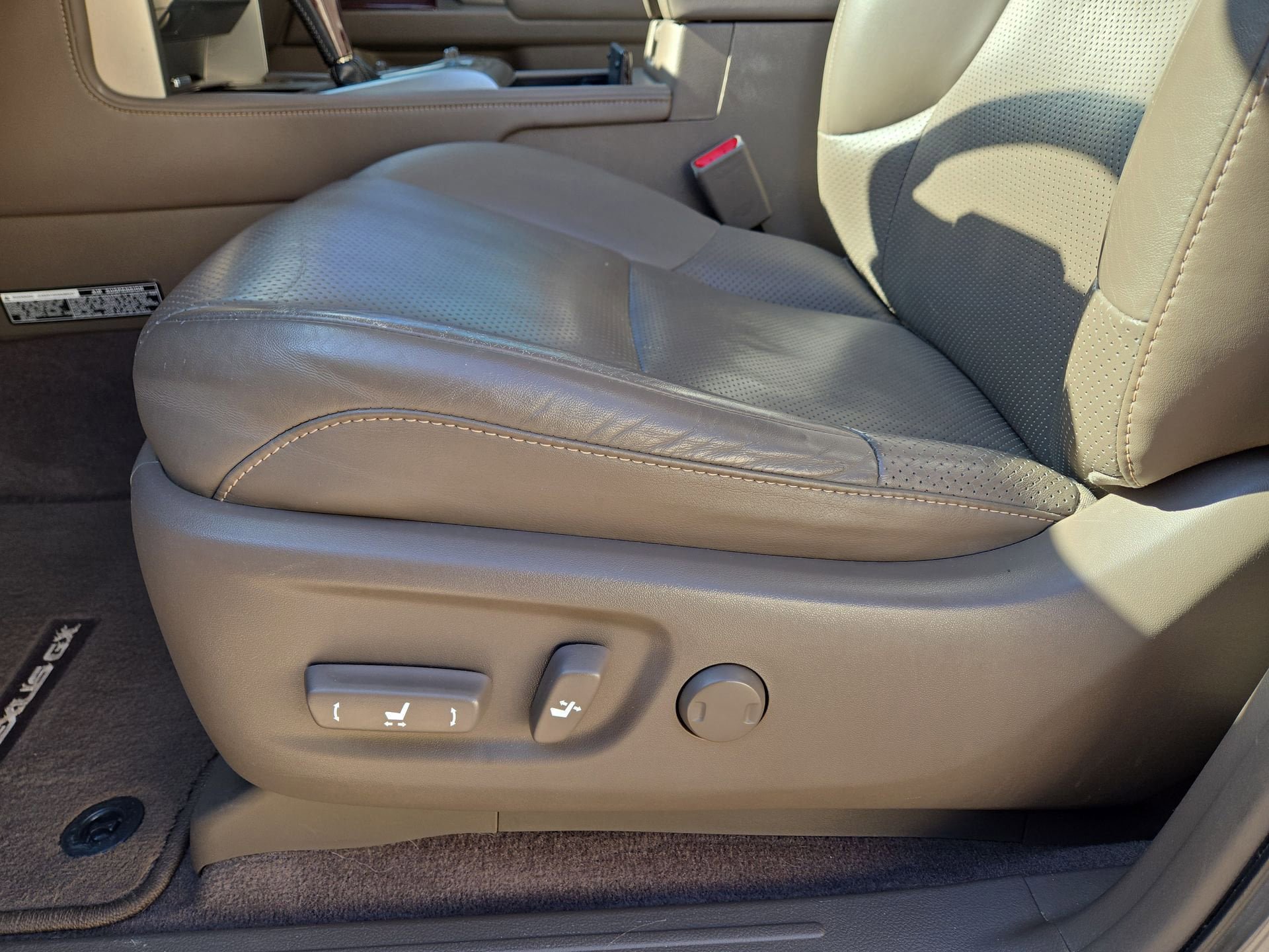 Used 2019 Lexus GX 460 Luxury AWD/4WD image 17