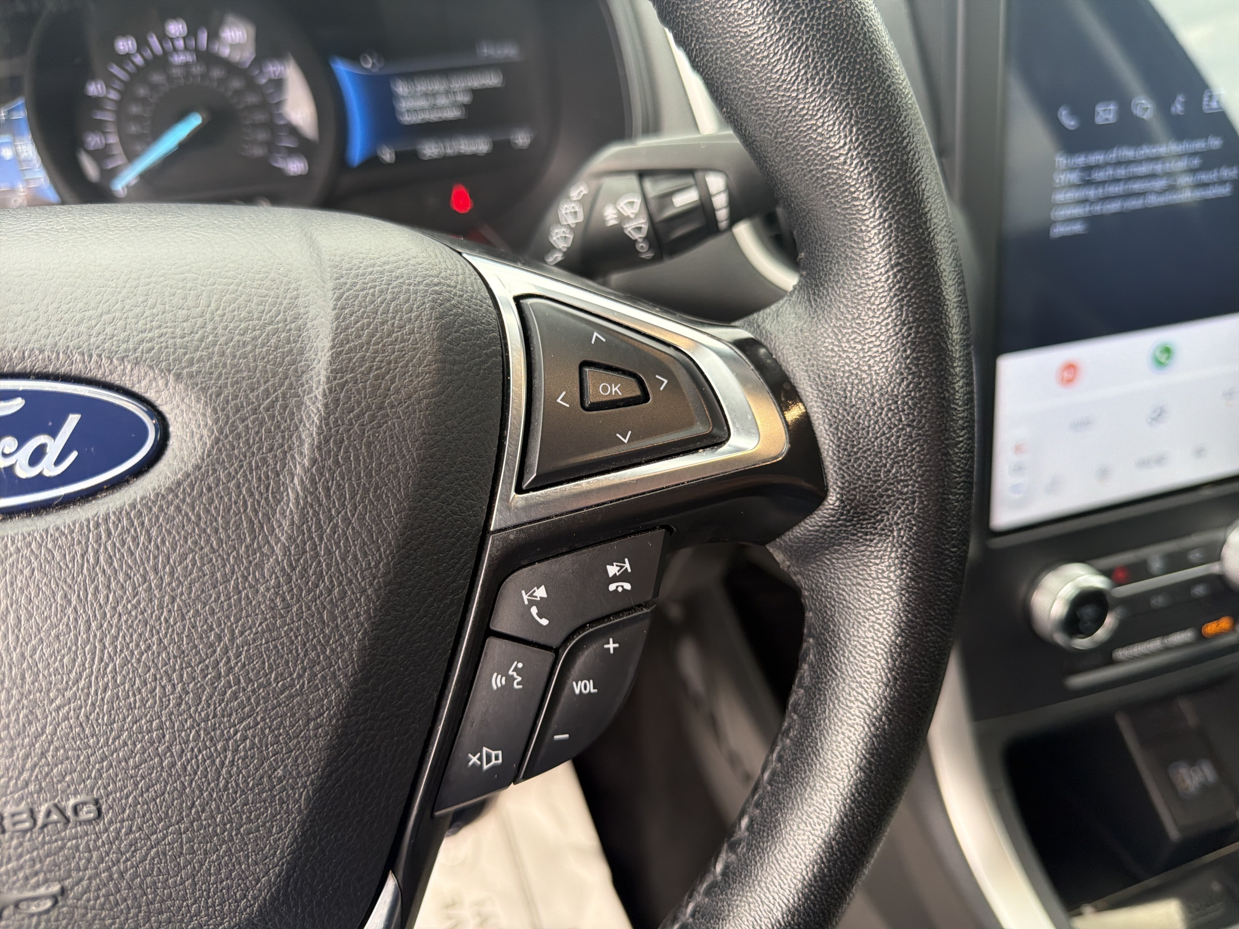 Used 2024 Ford Edge SEL AWD/4WD image 19