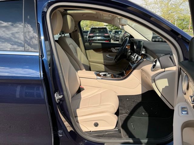 Used 2017 Mercedes-Benz GLC 300 4MATIC Coupe image 34