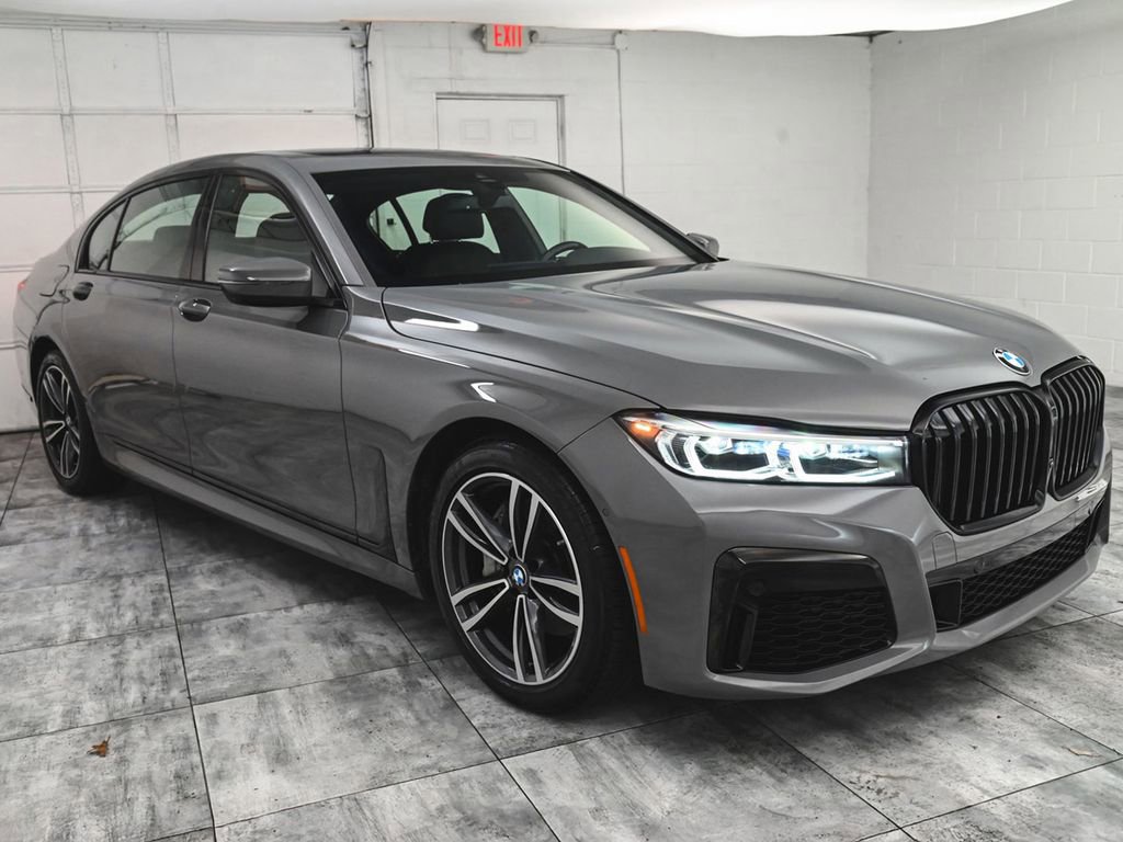 Used 2022 BMW 740i xDrive w/ M Sport Package image 3