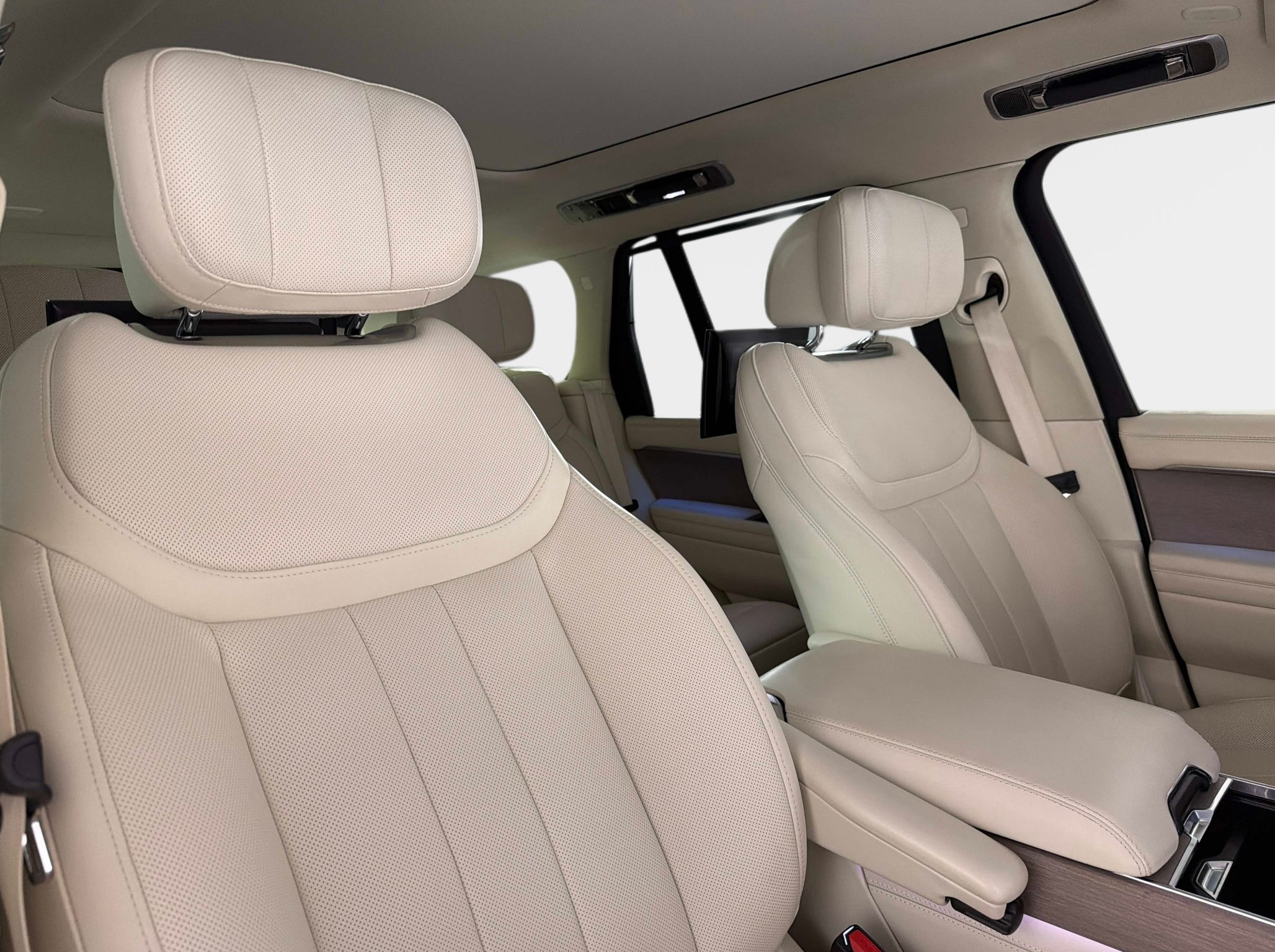Used 2023 Land Rover Range Rover Autobiography AWD/4WD image 22