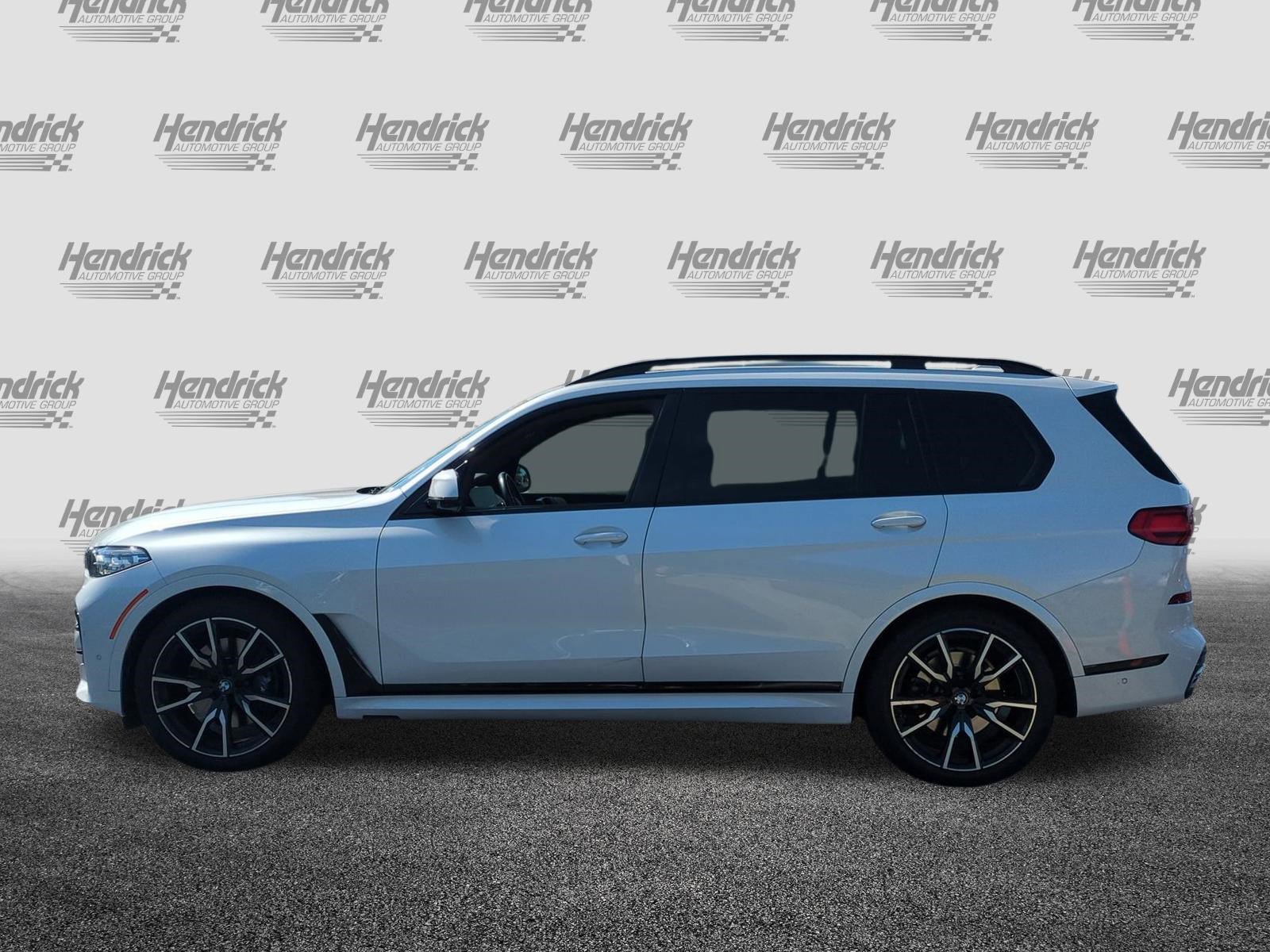 Used 2022 BMW X7 xDrive40i w/ M Sport Package AWD/4WD image 7