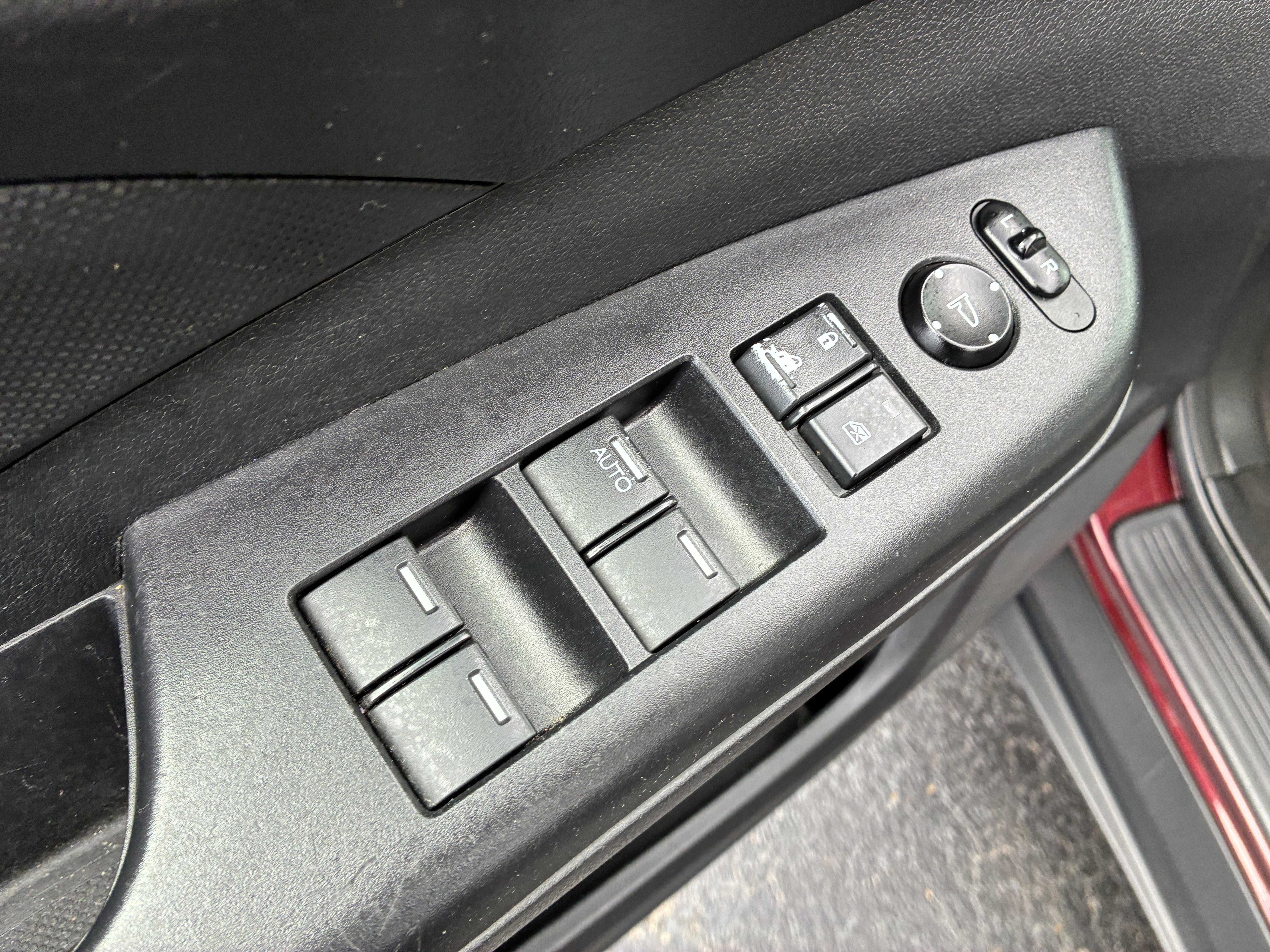Used 2016 Honda CR-V SE image 24