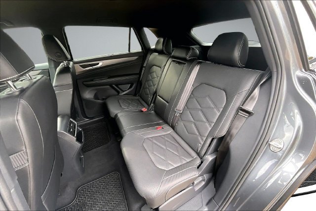 Used 2024 Volkswagen Atlas Cross Sport SE AWD/4WD image 22