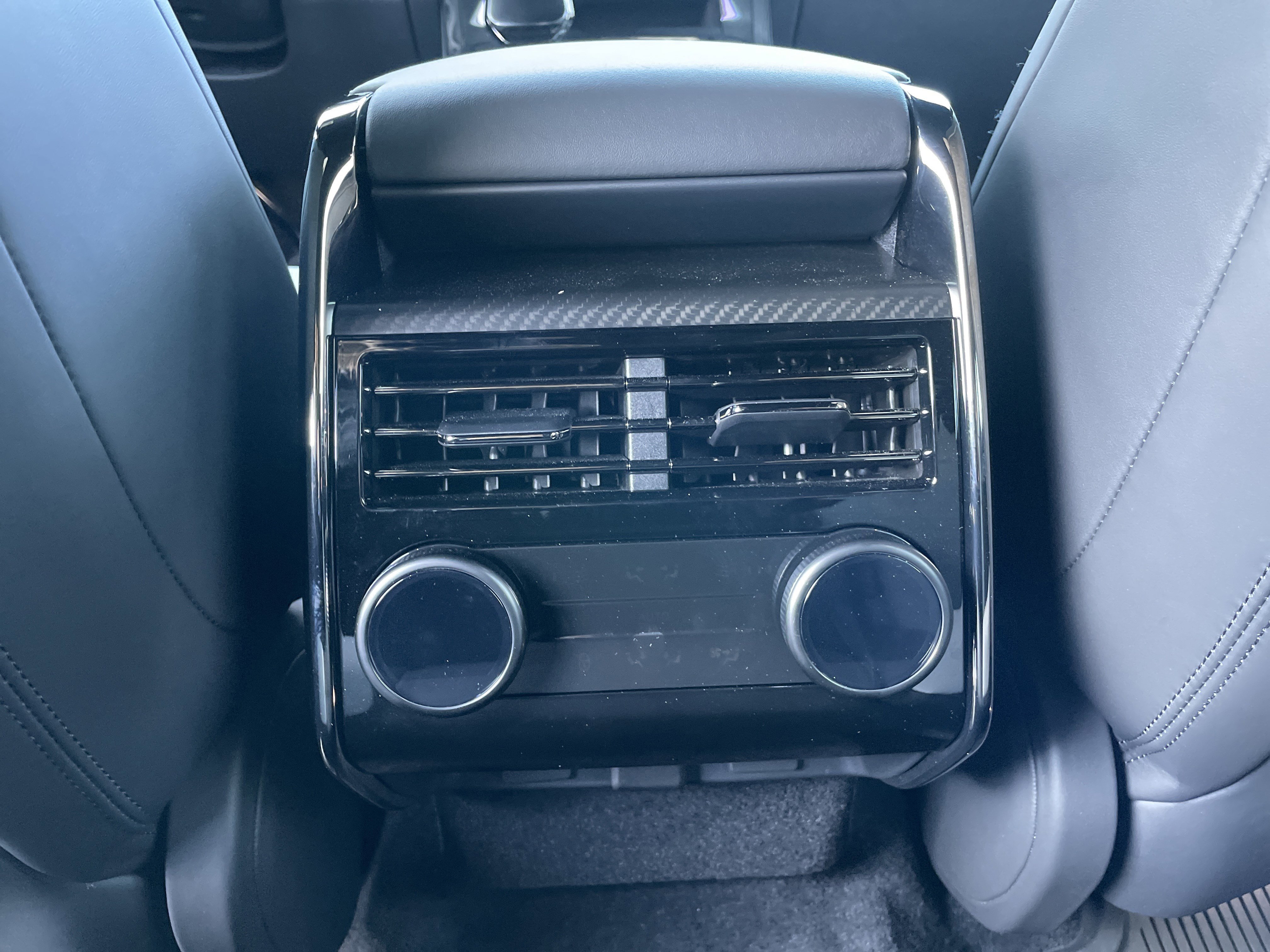 Used 2024 Land Rover Range Rover Sport image 34