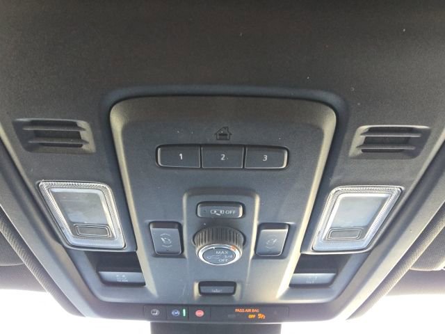 Used 2023 Chevrolet Tahoe Z71 w/ Luxury Package AWD/4WD image 43