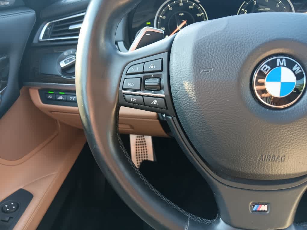 Used 2015 BMW 750i xDrive AWD/4WD image 18