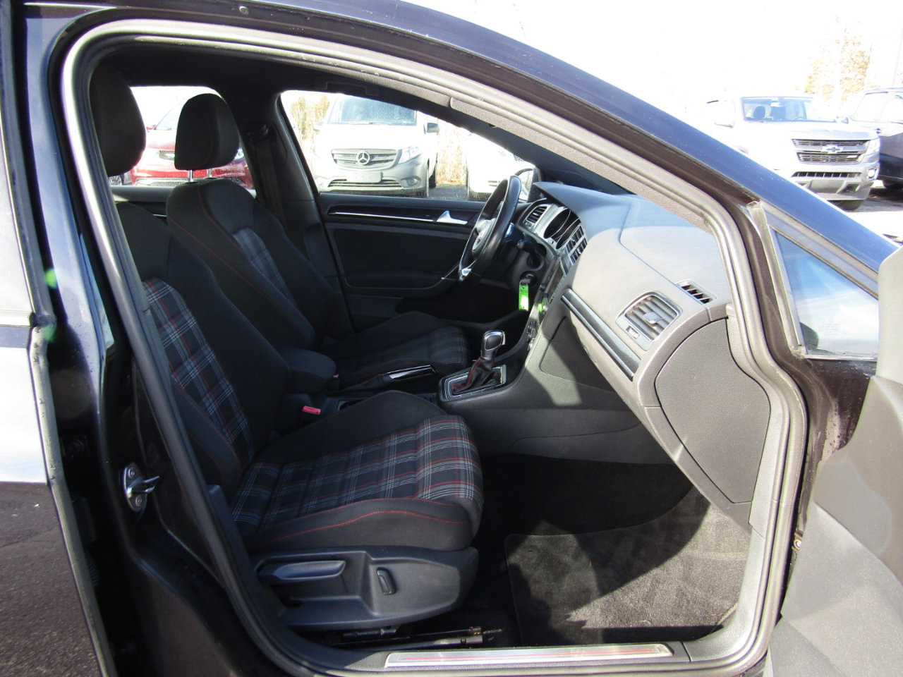 Used 2016 Volkswagen GTI S image 25