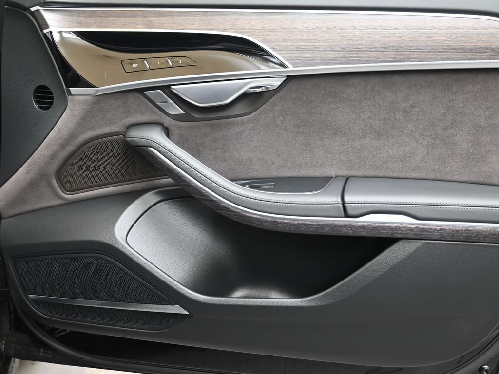 Certified 2025 Audi A8 L 3.0T image 11