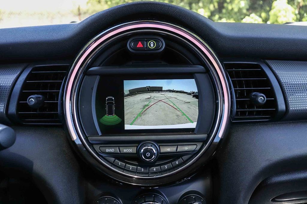 Used 2020 MINI Cooper 2-Door Hardtop FWD image 31