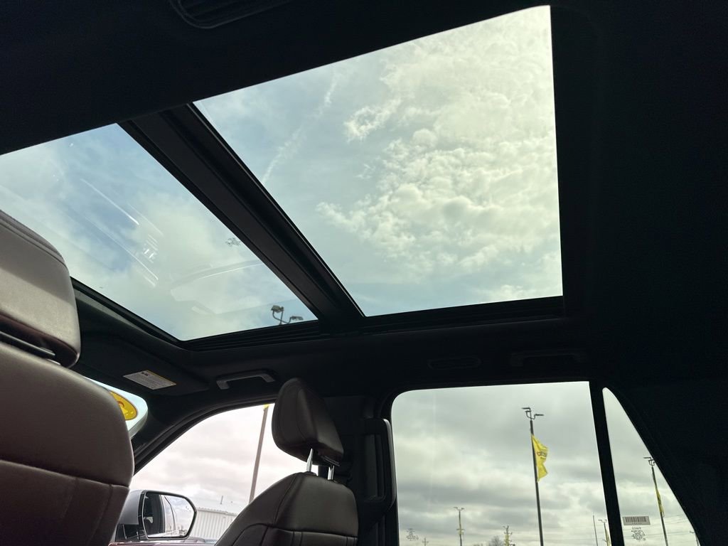 Used 2024 Ford Expedition Max Limited image 27