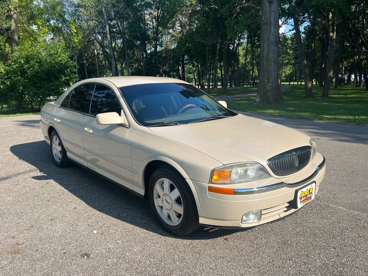 Used 2002 Lincoln LS image 4