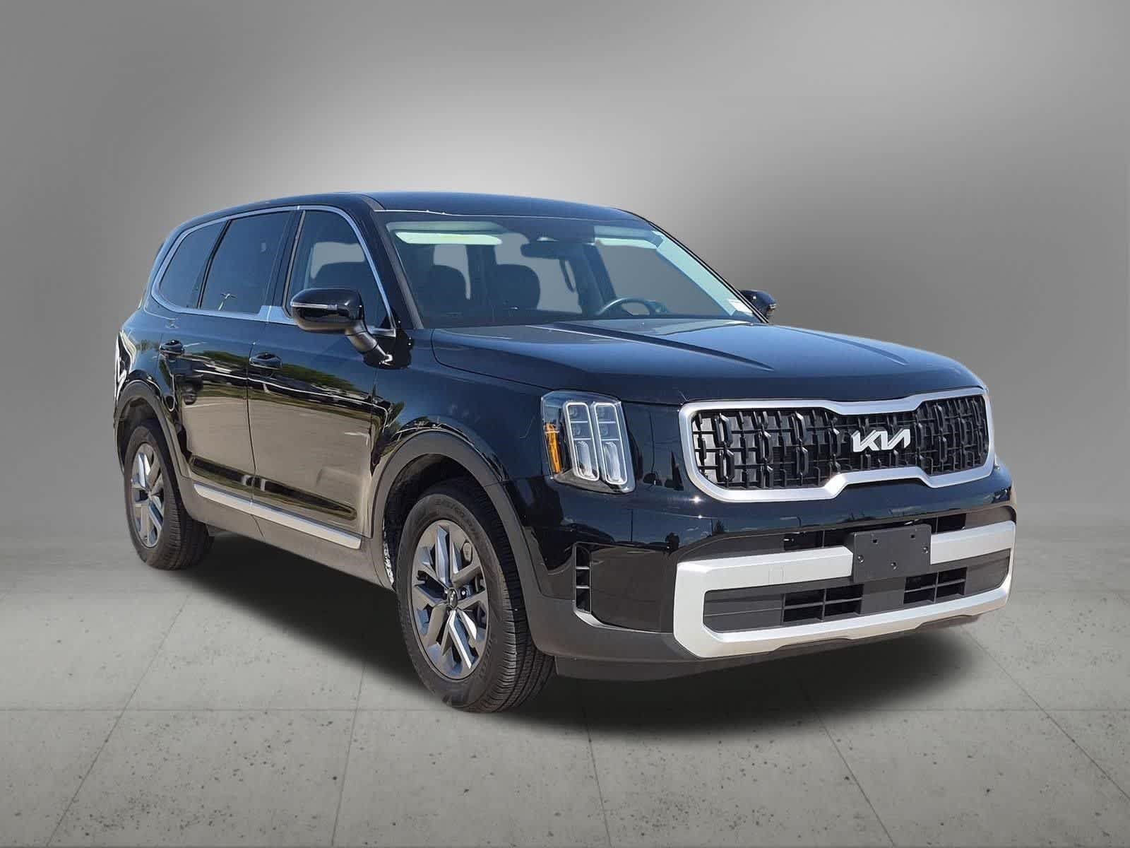 Used 2025 Kia Telluride LX FWD image 8