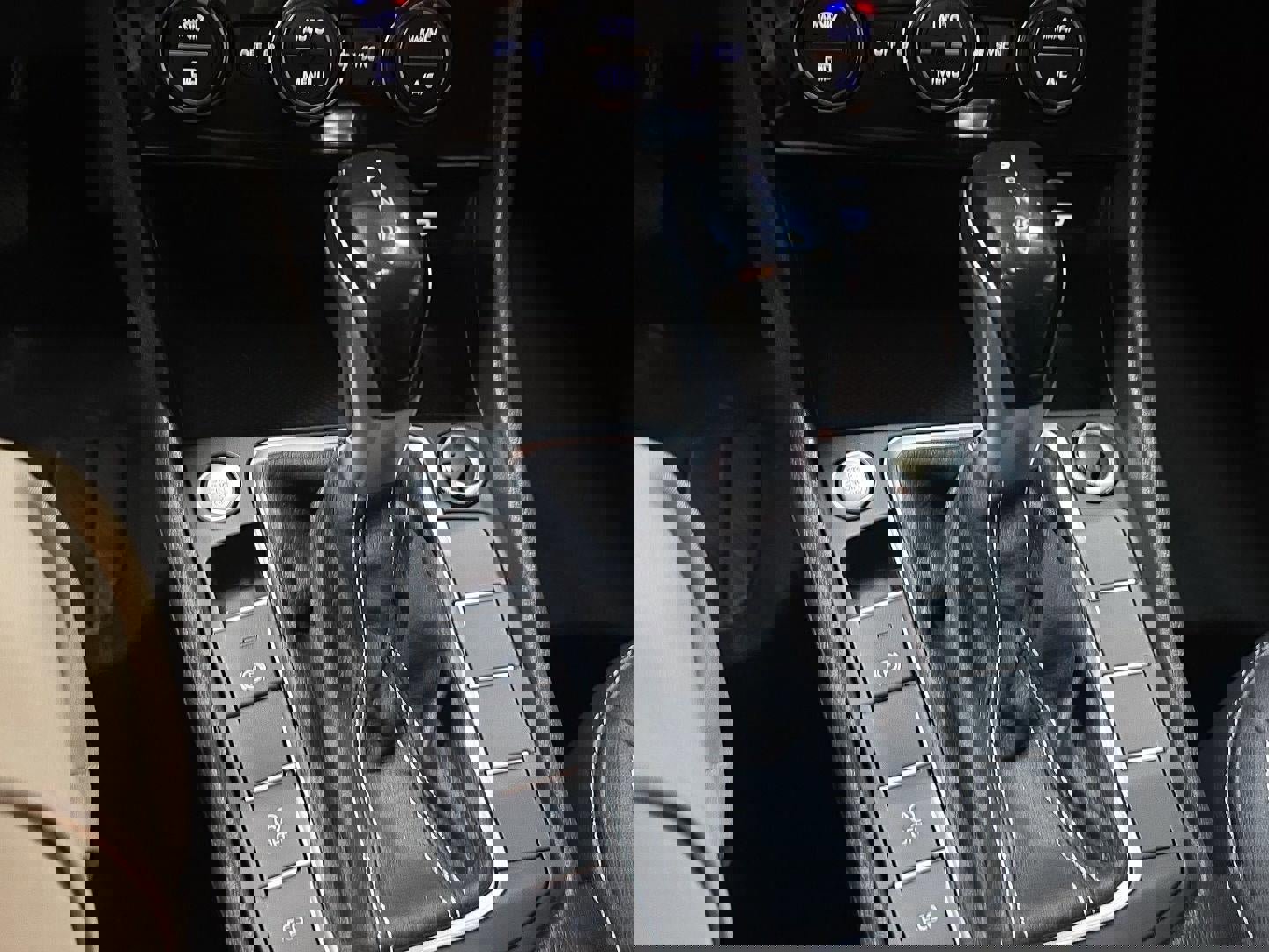 Used 2024 Volkswagen Jetta SE image 16