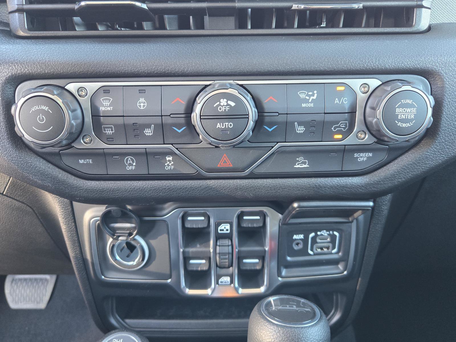 New 2026 Jeep Gladiator Sport AWD/4WD image 14