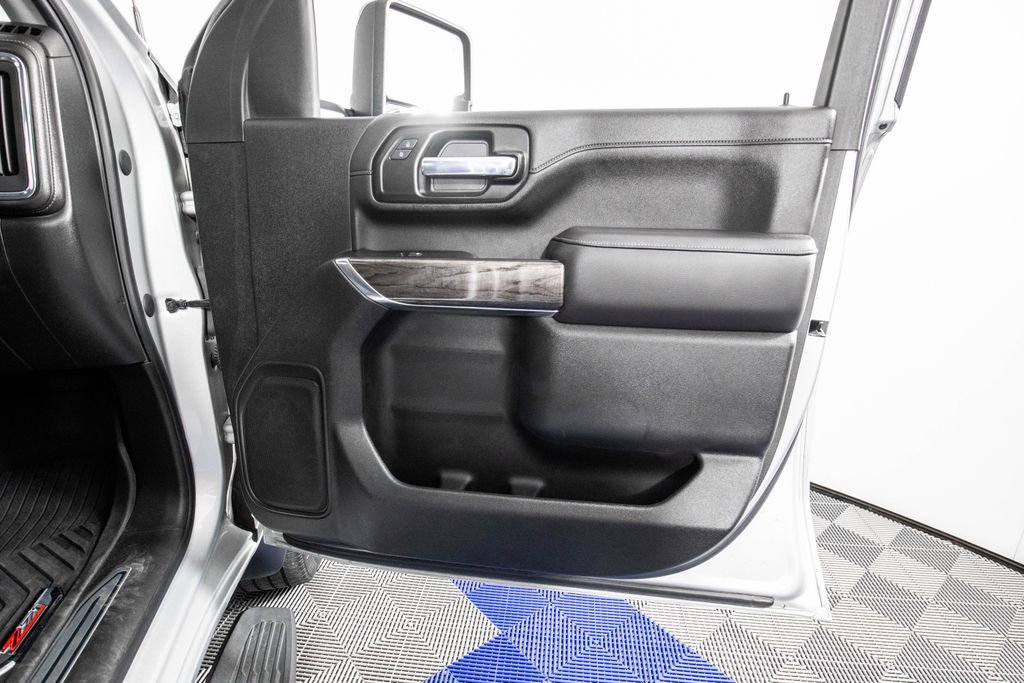 Used 2020 Chevrolet Silverado 2500 LTZ w/ LTZ Plus Package image 13