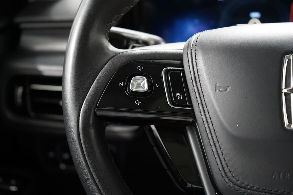Used 2025 Lincoln Aviator AWD image 17