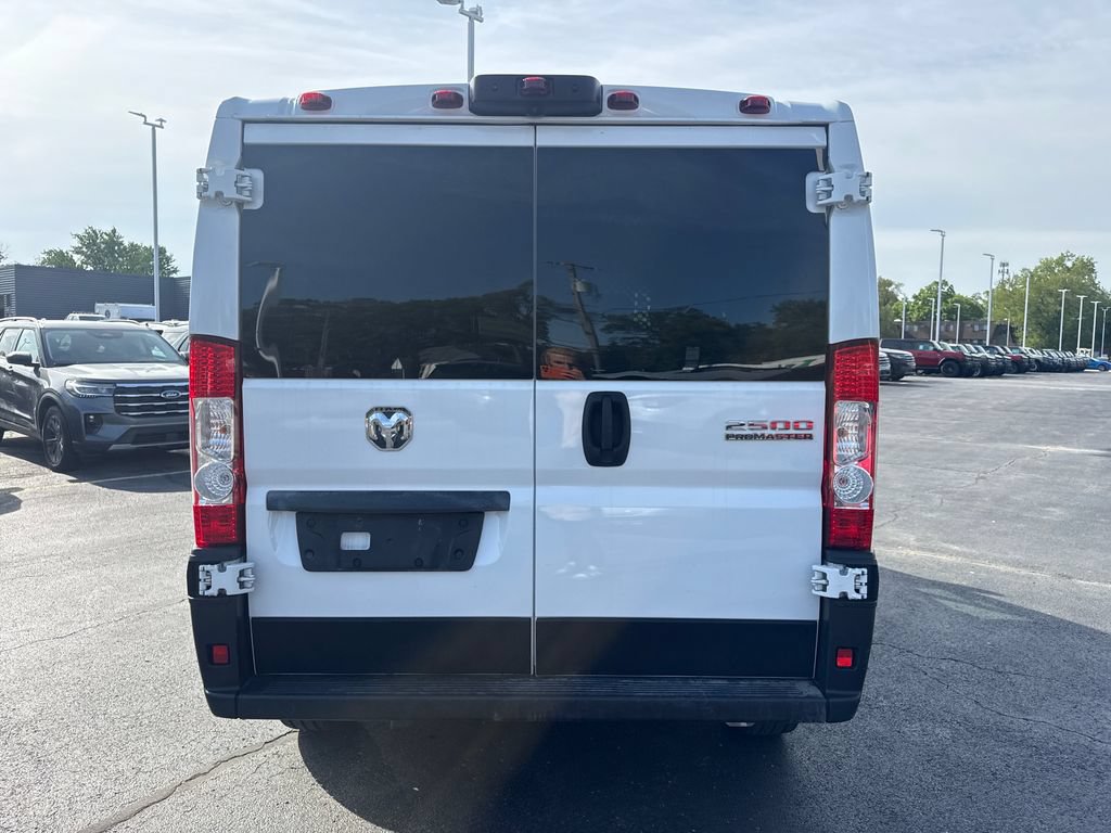 Used 2025 RAM ProMaster 2500 w/ U-Haul Equipment Group FWD image 9