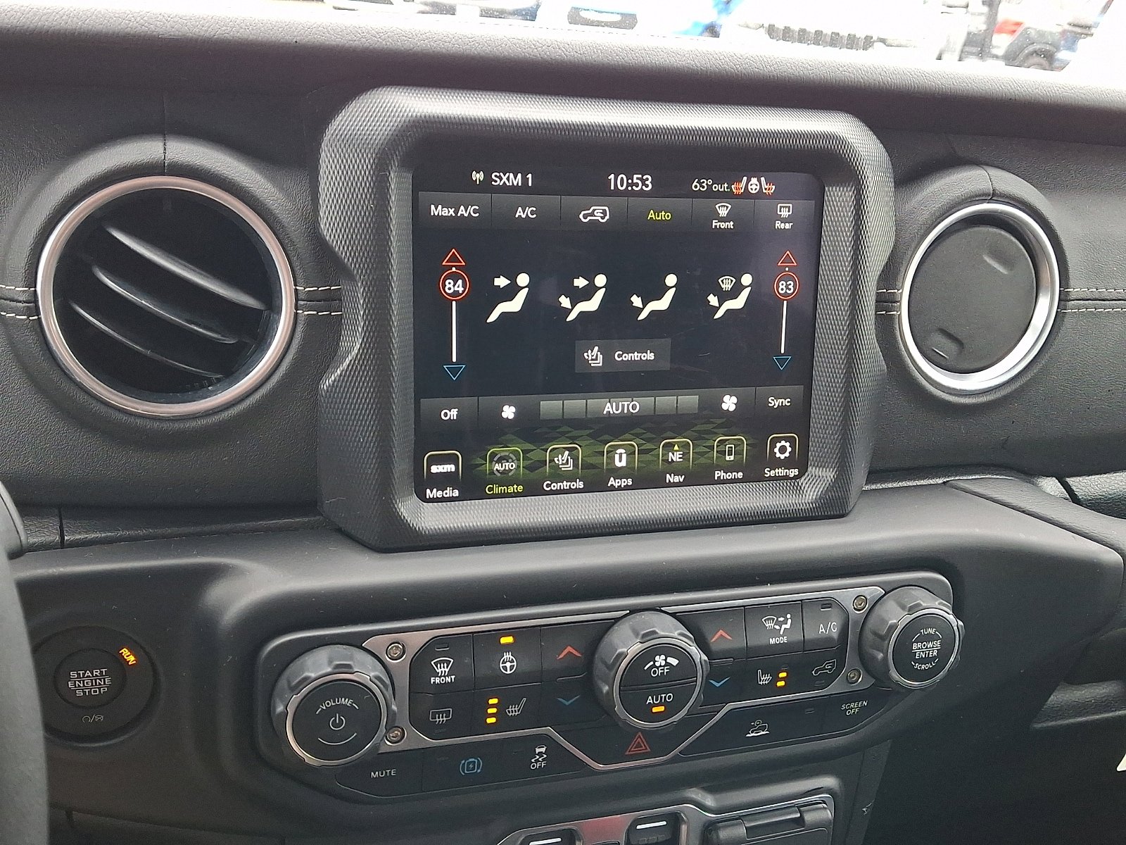 Used 2023 Jeep Wrangler Sahara w/ Cold Weather Group AWD/4WD image 15