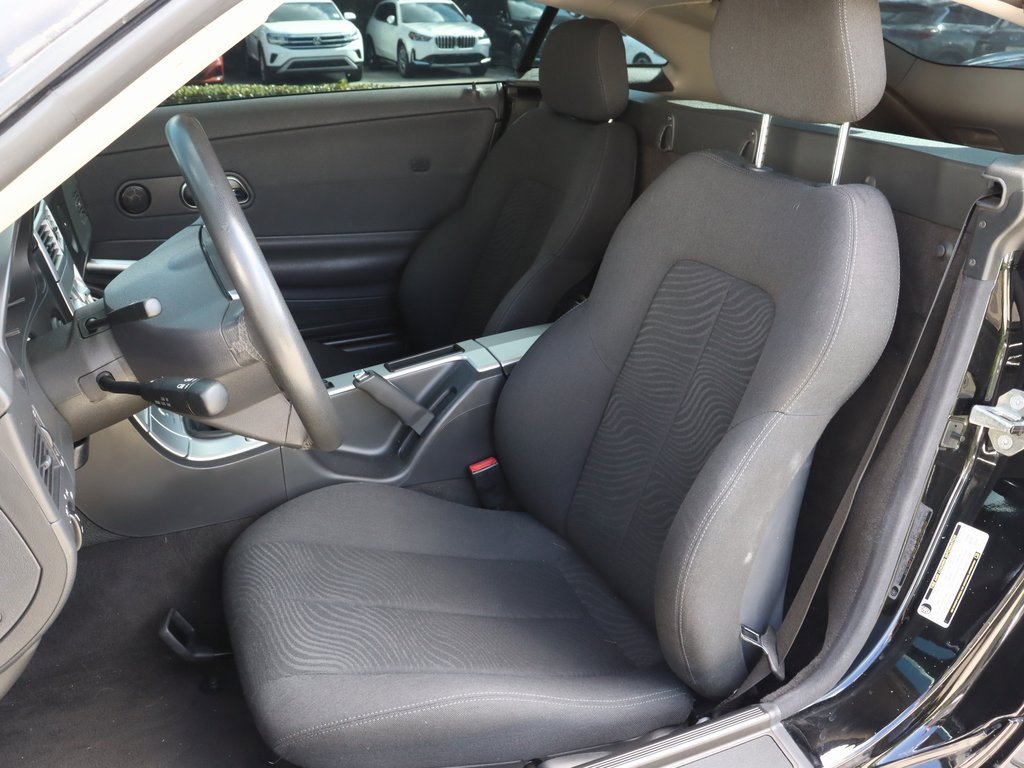 Used 2007 Chrysler Crossfire Coupe image 12